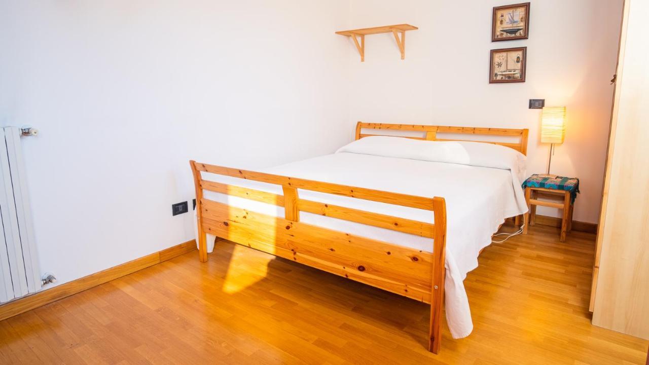 The Zodiac Apartment - Italian Homing Sirmione Esterno foto